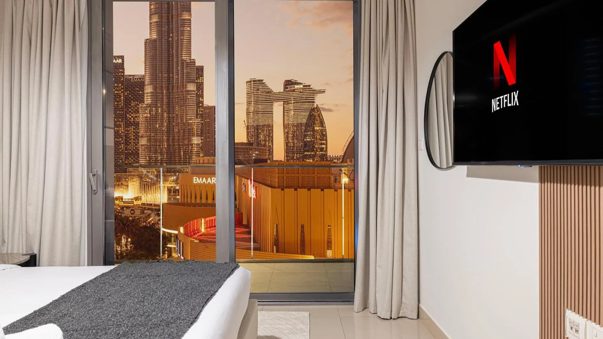 Luxe 1Br With Full Burj Views And Dubai Mall Access Apartment