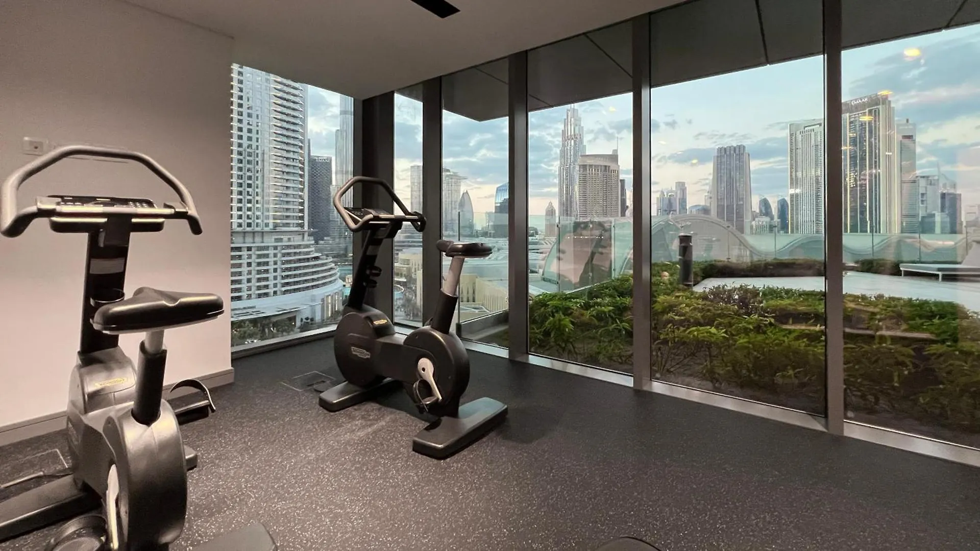 Luxe 1Br With Full Burj Views And Dubai Mall Access